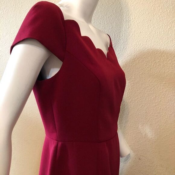 Herlyn Scallop Neck Sheath Dress Size Medium - Picture 5 of 8